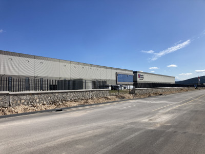 LiCON-Bearbeitungszentrum Vierspindler Produktionshalle von Celikform mechanische Bearbeitung Energieeinsparung maximale Produktion auf minimaler Grundfläche Celikform Greenfield-Anlage am TEKNOSAB-Standort