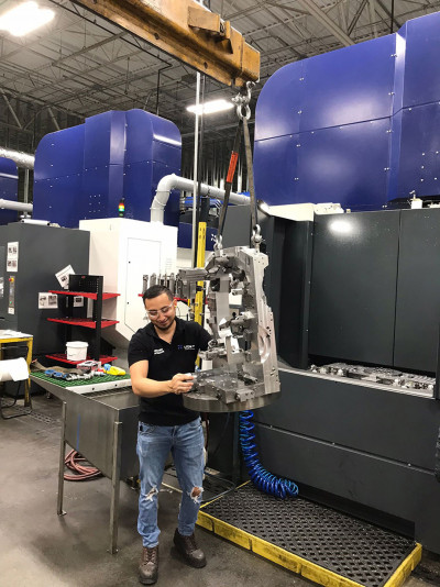 LiCON Trace Die Cast USA hochflexible doppelspindlige Bearbeitungszentren von LiCON für die Produktion von Elektromotorengehäuse